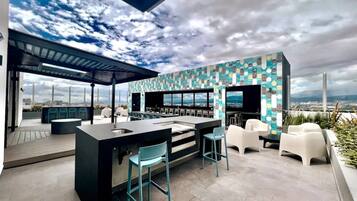 Apartment, 1 Bedroom | Dining room