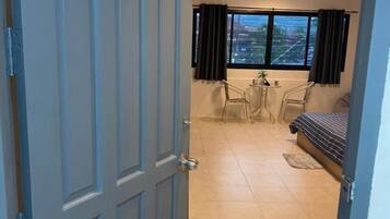 Apartment, 1 Bedroom, Smoking | Property entrance