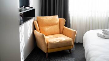 Condo standard | Cortinas blackout, quartos à prova de som, ferros/tábuas de passar roupa