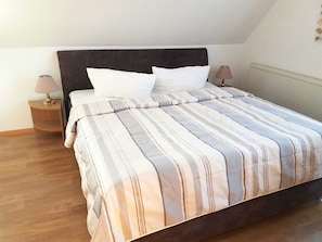 Free WiFi, bed sheets