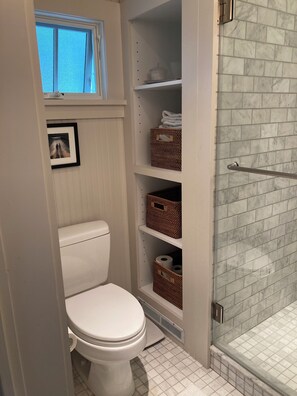 Shower, hair dryer, towels, soap -  Beautiful Berkshire Home  -  in the heart of Southfield, Ma. -The Berkshires (New Marlborough)