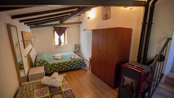 2 Schlafzimmer, Bügeleisen/Bügelbrett, Bettwäsche