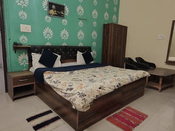 Deluxe Double Room | Free WiFi