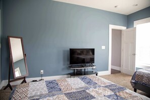4 habitaciones, tabla de planchar con plancha, cuna de viaje y wifi 