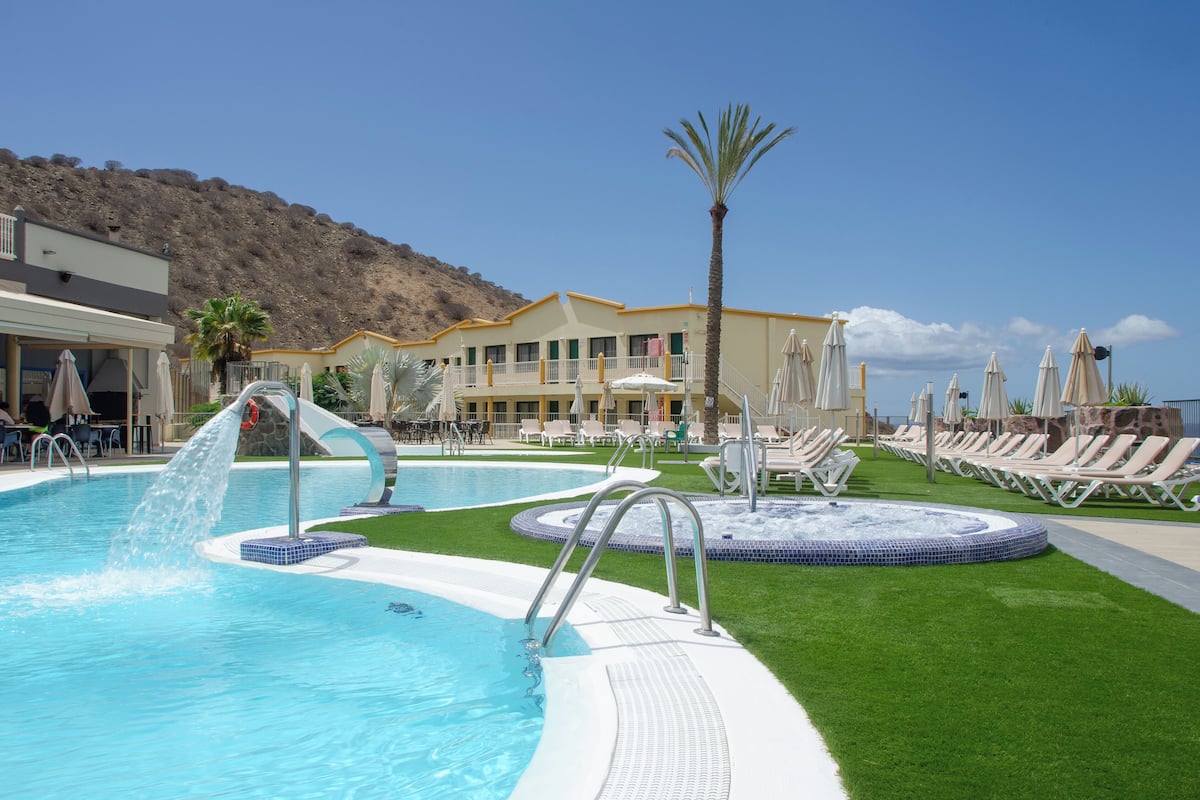 Classic Room, Balcony, Partial Sea View | In-room safe