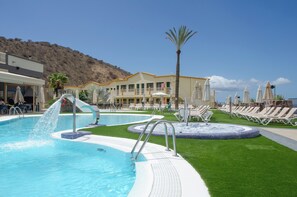 Classic Room, Balcony, Partial Sea View | In-room safe, bed sheets - Natural Park (Mogán)