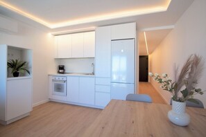 Deluxe Room | In-room safe