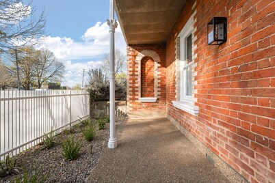 Sweet Seymour - 3 Bed, 2 Bath Cosy & Modern Home