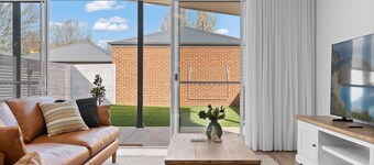 Stunning Seymour - 3 Bed, 2 Bath - Amazing Location!