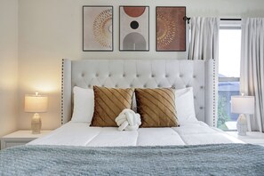 5 bedrooms, desk, iron/ironing board, free WiFi