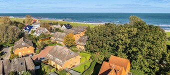 Modern vacation apartment directly on Schönberg beach