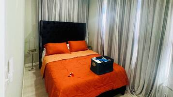 3 chambres, bureau, fer et planche à repasser, Wi-Fi gratuit