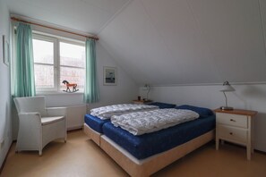 3 bedrooms, iron/ironing board, WiFi