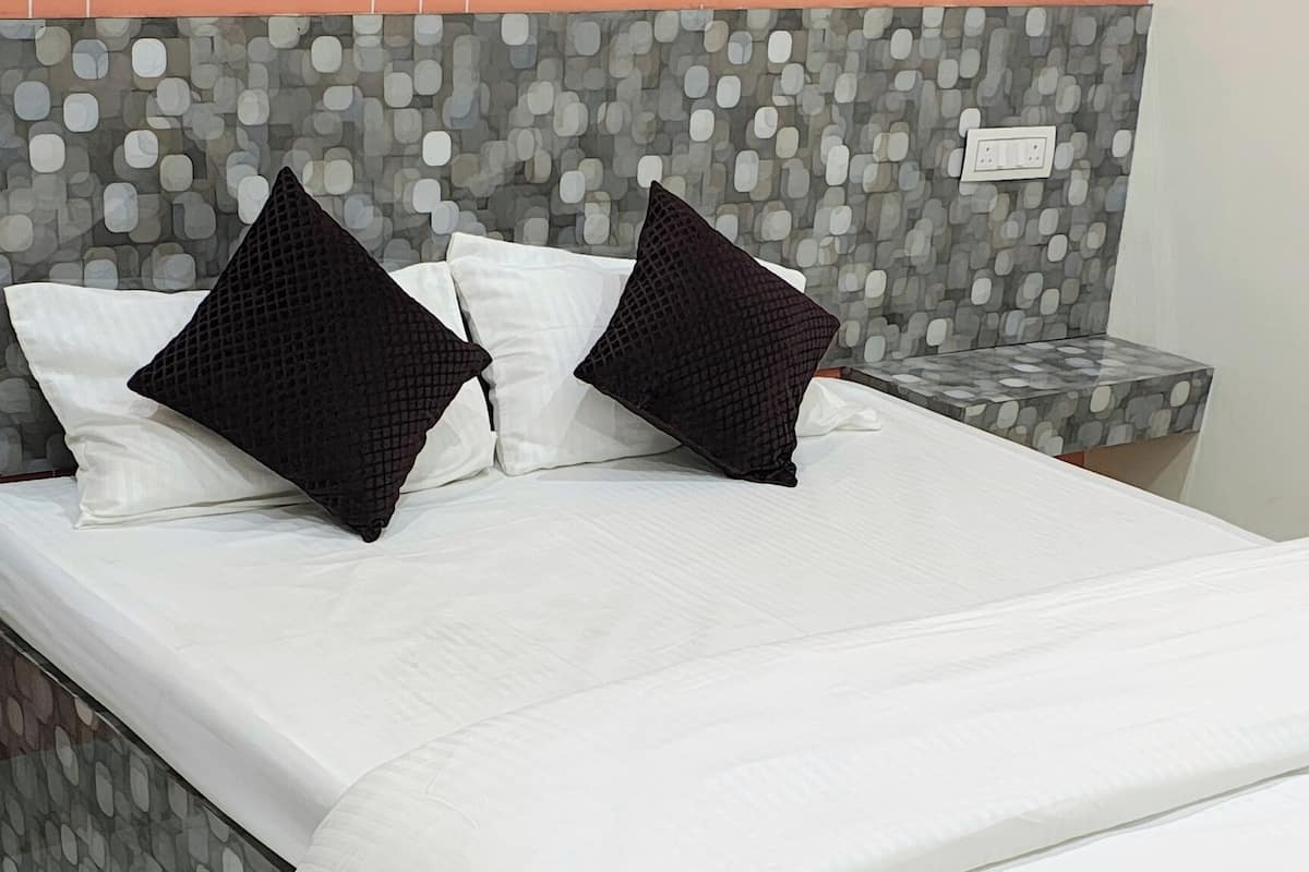 Single Room | Free WiFi, bed sheets