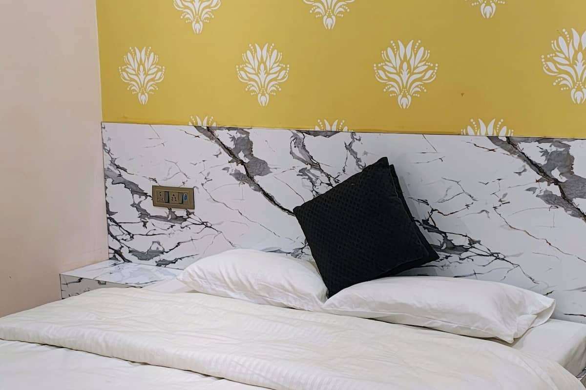 Design Single Room | Free WiFi, bed sheets