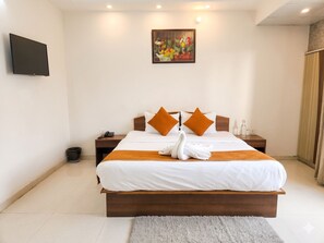 Deluxe Double Room, City View | Laptop workspace, free WiFi - Virasat Vistar Gateway (Lucknow)