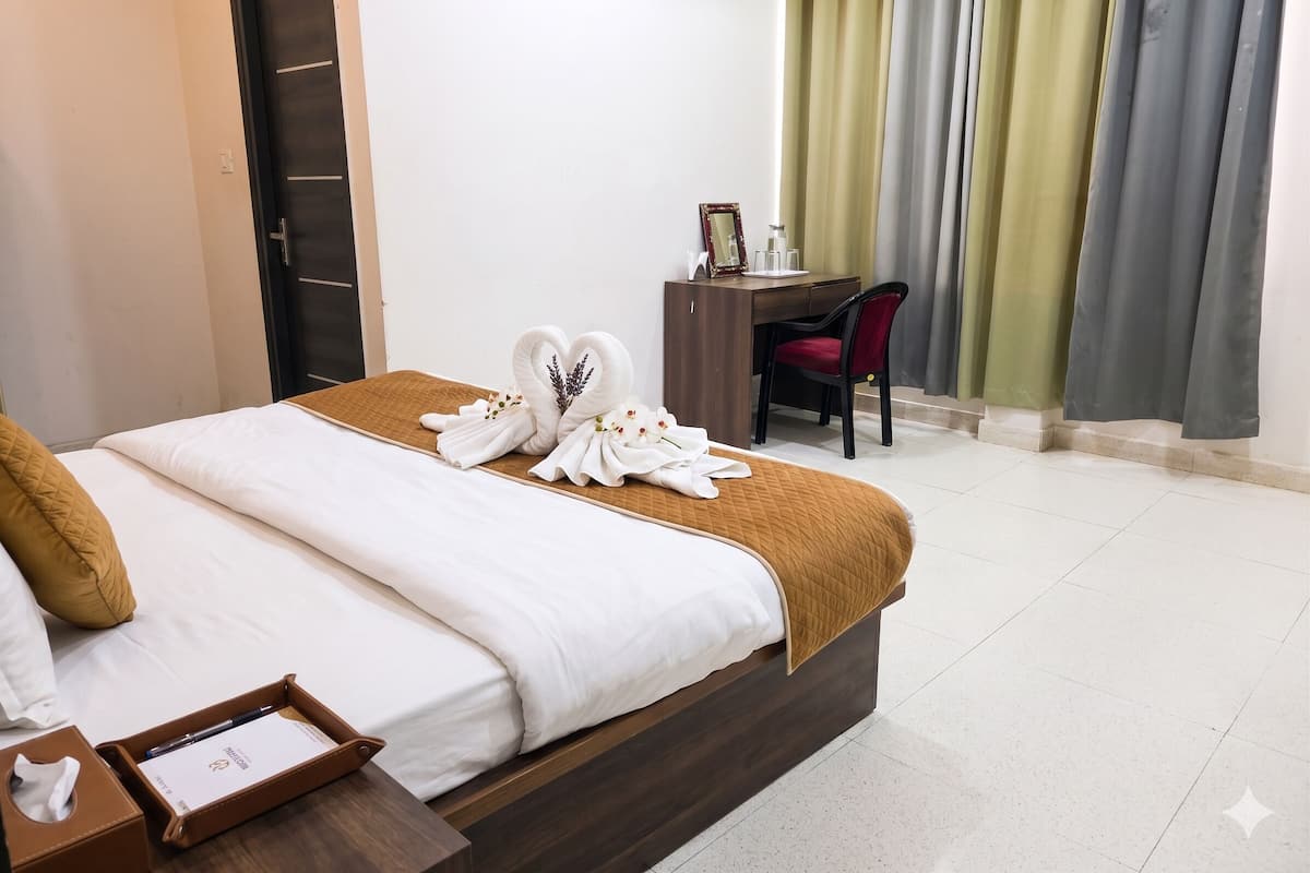 Superior Double Room | Laptop workspace, free WiFi