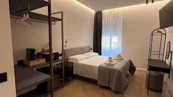 4 Schlafzimmer, BĂŒgeleisen/BĂŒgelbrett, WLAN, BettwĂ€sche