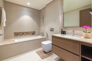 Handtücher, Seife, Toilettenpapier