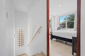 2 bedrooms, iron/ironing board, travel cot, free WiFi