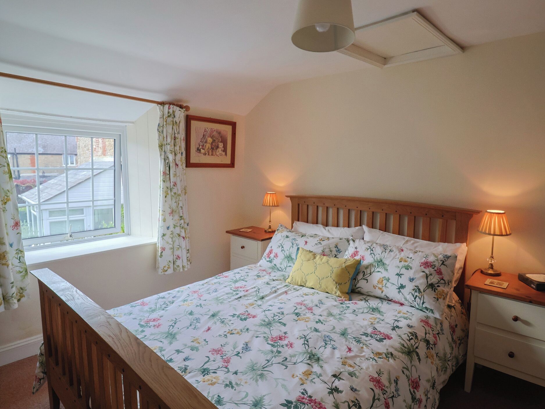 2 bedrooms, individually decorated, individually furnished, free WiFi