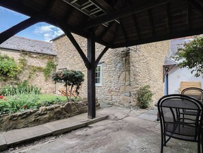 Khu ẩm thực ngoài trời