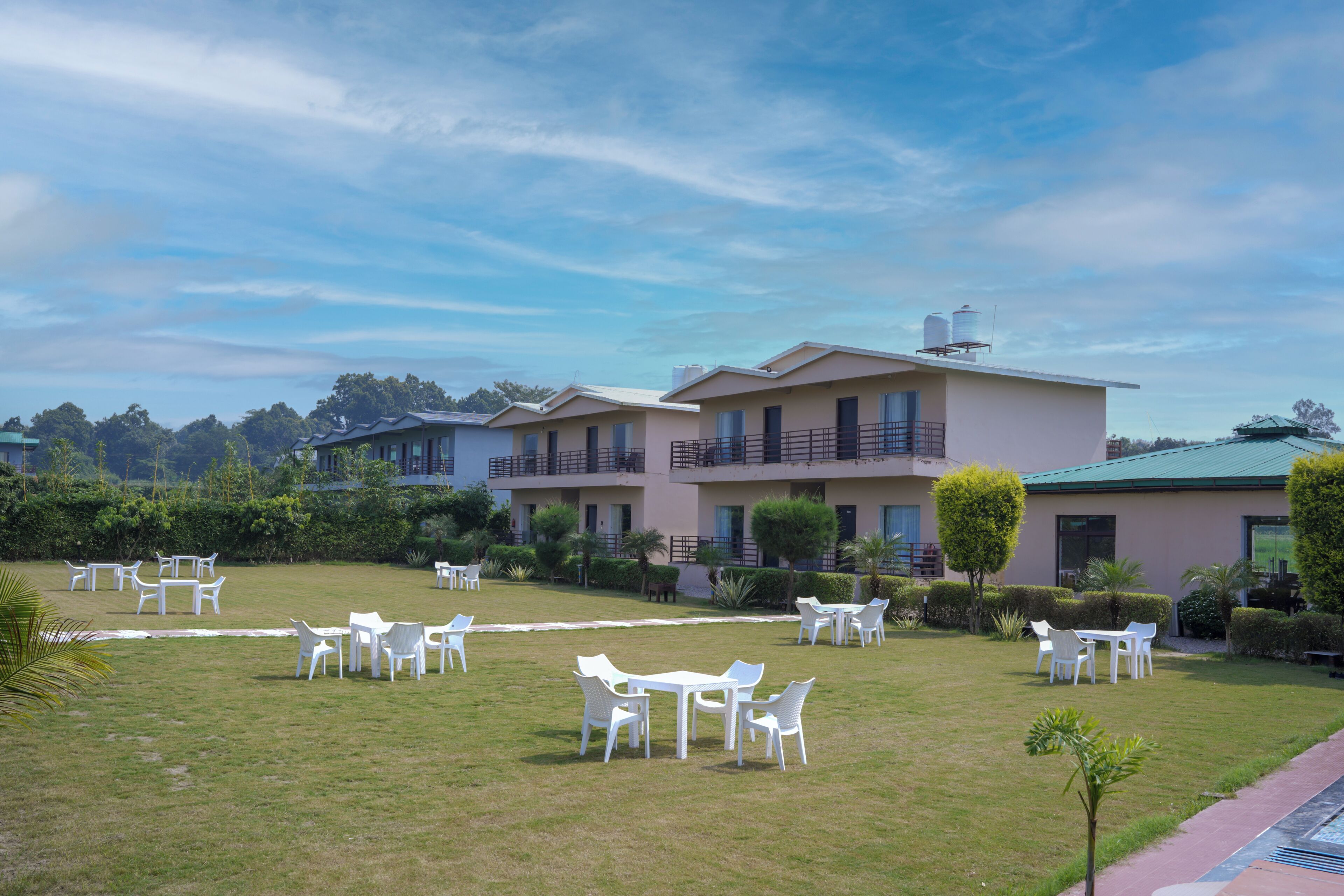 Vista frontal de la propiedad