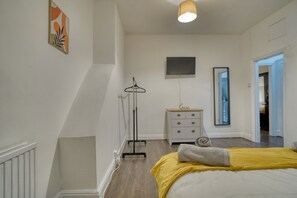 3 bedrooms, free WiFi, bed sheets