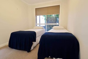 3 bedrooms, free WiFi, bed sheets