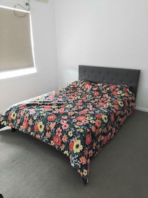 2 habitaciones, tabla de planchar con plancha y wifi gratis
