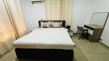 Apartment, 2 Bedrooms, Non Smoking, Kitchen | Free WiFi