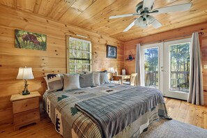 2 soveværelser, skrivebord, strygejern/strygebræt, gratis Wi-Fi