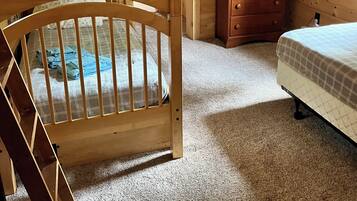 7 bedrooms, iron/ironing board, WiFi, bed sheets