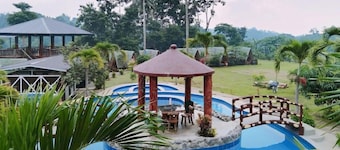Eljoy's Forest Resort
