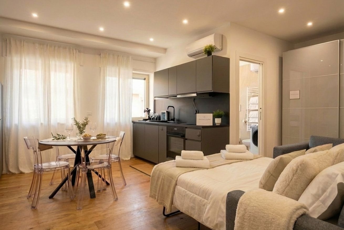 1 bedroom, desk