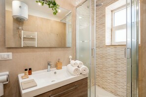 Bathroom - Sparano mood 170 - central cozy stay (Bari)