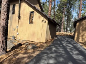 Property grounds - Cluster Cabin 13 - SHARC! Rustic Cabin, Location Close to River Access (Sunriver)
