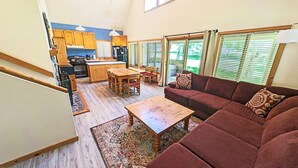 TV, fireplace - Circle Four Condo 14 - Hot Tub, SHARC Passes, Community Pool (Sunriver)