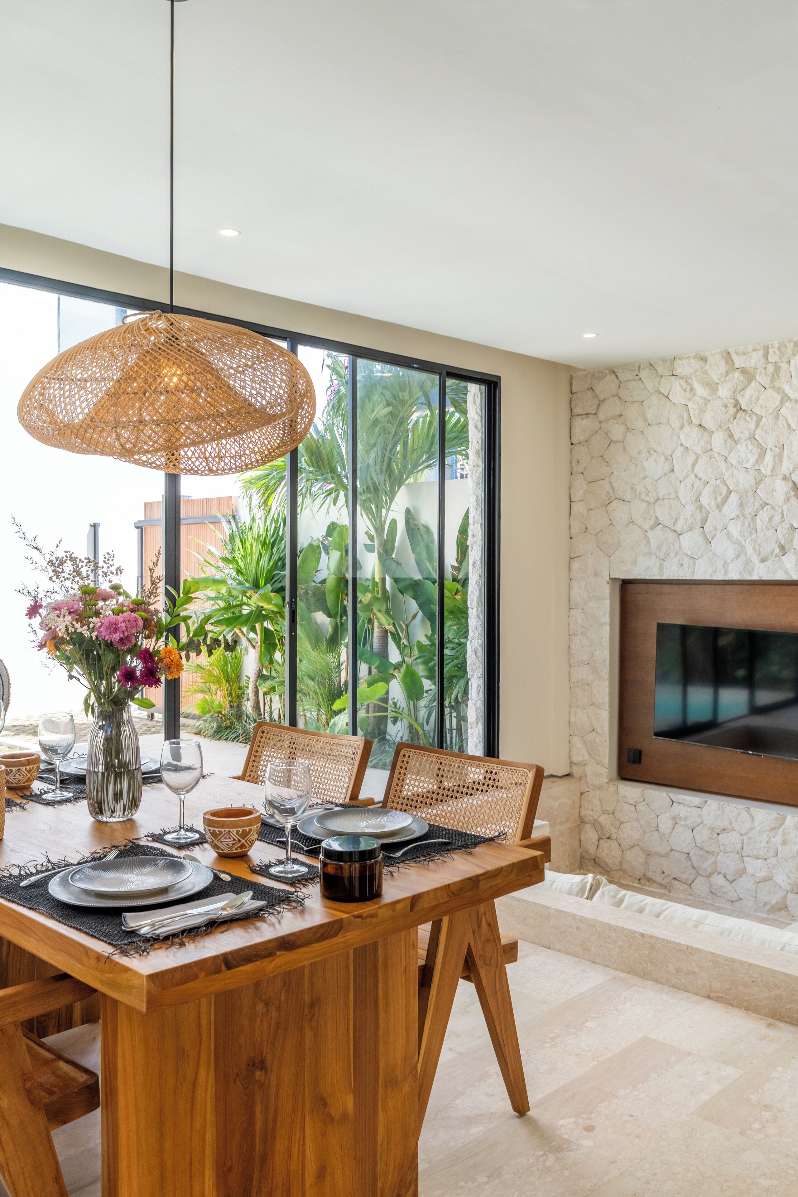 Repas dans la chambre