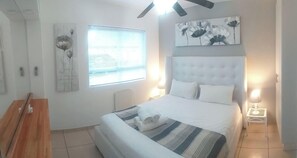 In-room safe, soundproofing, iron/ironing board, free WiFi