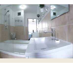 Bathroom - Sea Spray (Cape Town)