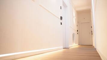 Dobbeltrom – deluxe | Skrivebord for bærbar PC og wi-fi (inkludert)