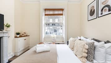 40-inch Smart TV with satellite channels