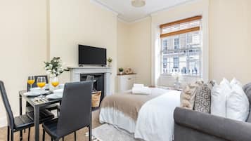 Smart TV de 40 pulgadas con canales vía satélite