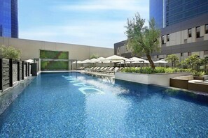 Kolam renang outdoor