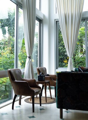 Apartment, Balcony, Garden View | Living area