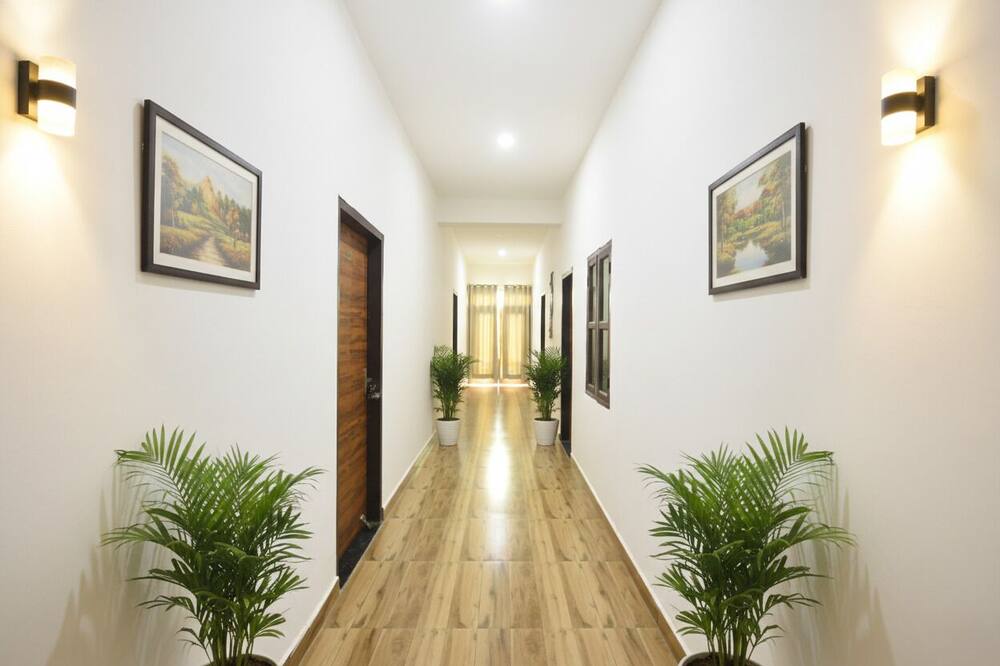 Fabhotel Rajhans