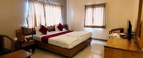 Fabhotel Ramesh Inn