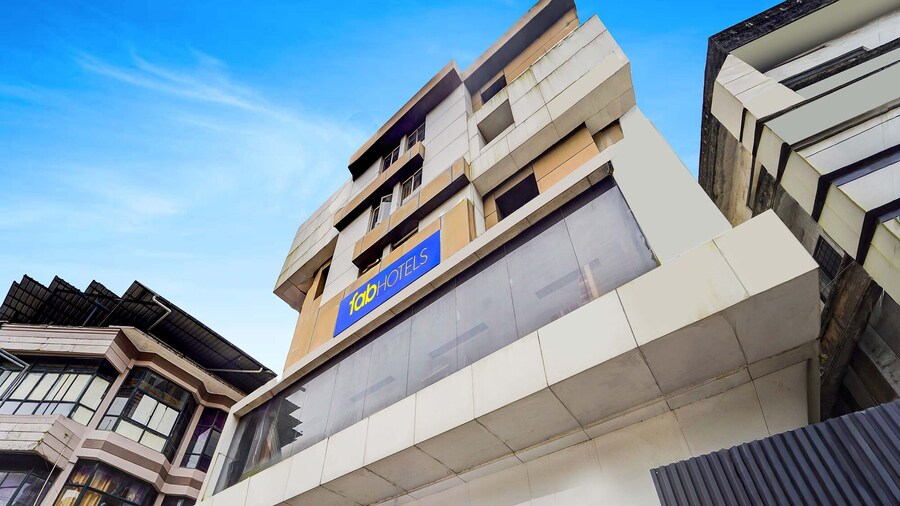 Fabhotel Holiday Park