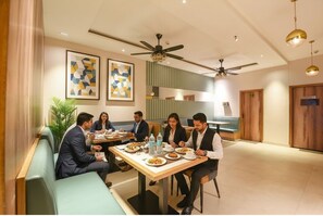 Restaurant - Fabhotel Elbeso (Dera Bassi)